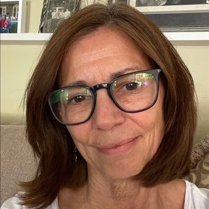 Meet your Posher, Laurie